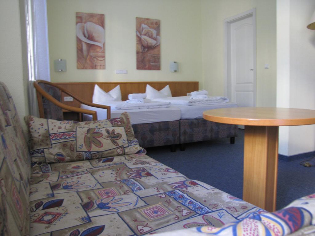 Central Hotel Gera Eksteriør billede