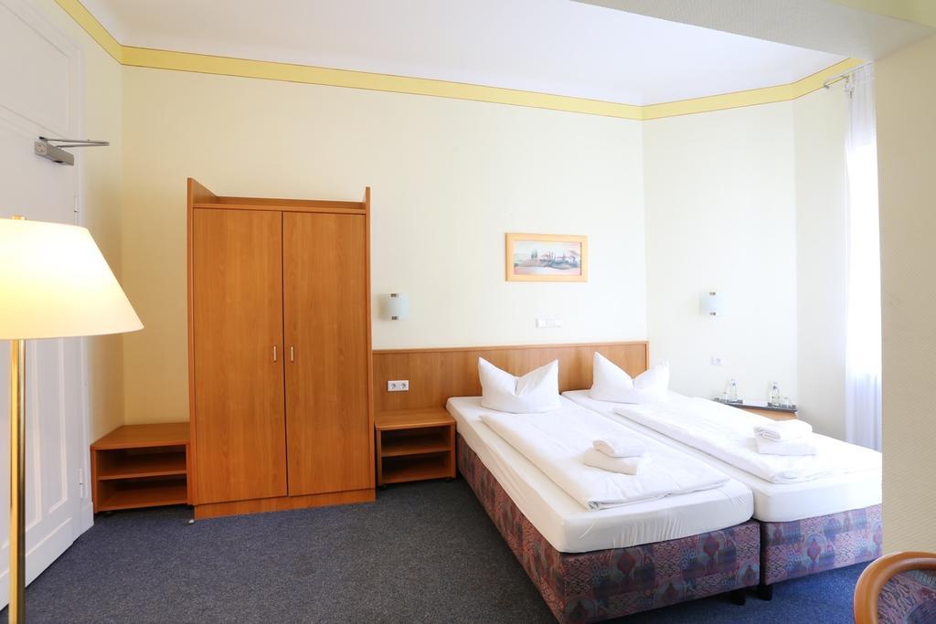 Central Hotel Gera Eksteriør billede